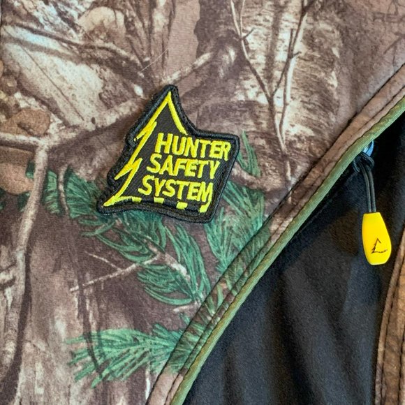NWOT, HUNTER SAFETY SYSTEM VEST, L-XL, REALTREE CAMO PATTERN - Picture 2 of 6